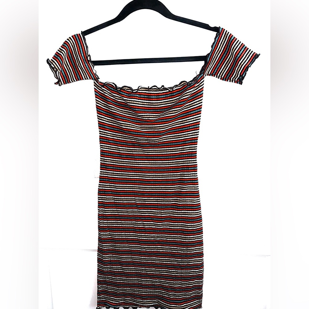 Off the shoulder, stretchy